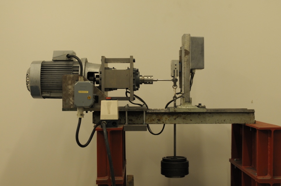 Picture of Rotating bar bend fatigue testing machine