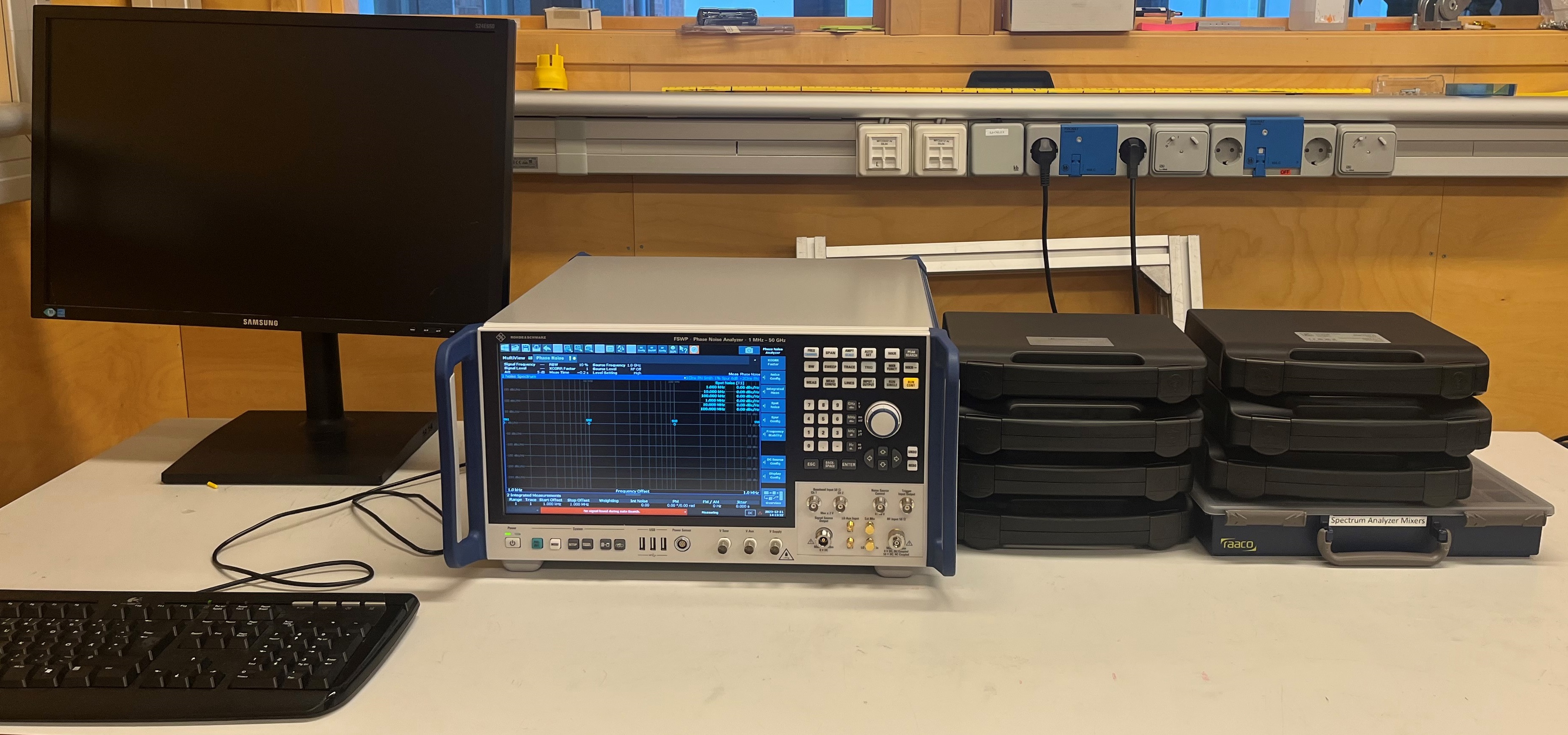 Picture of FSWP50 Phase noise analyzer and vco tester