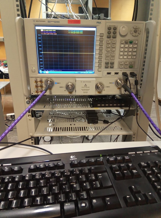 Picture of 26.5 GHz four-port VNA for coax measurements